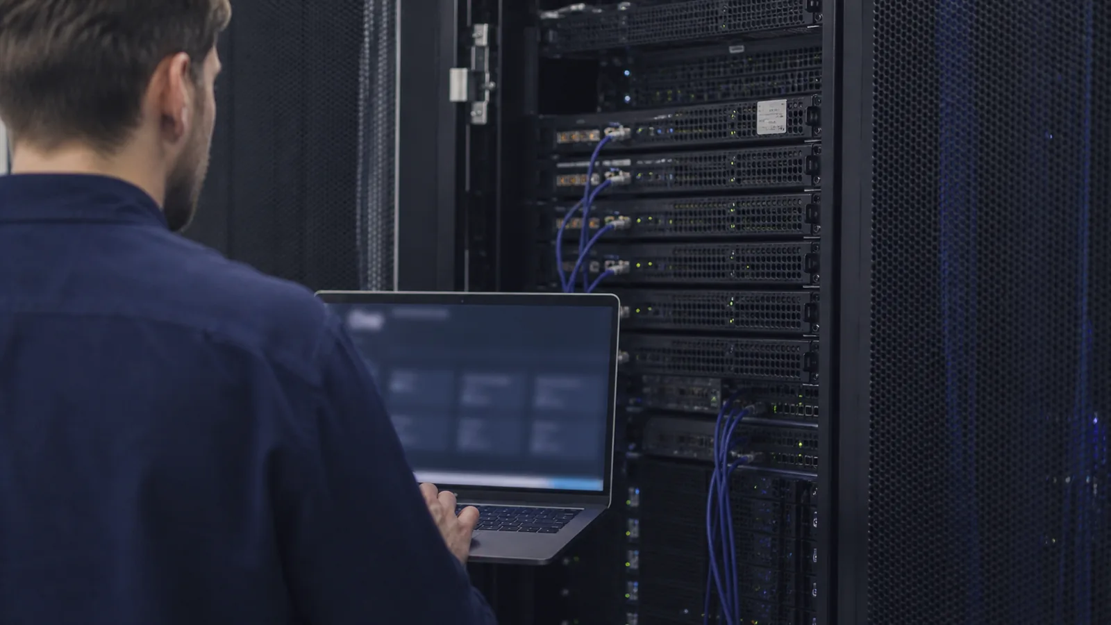 découvrez le paas (platform as a service), un modèle cloud qui simplifie le développement et le déploiement d'applications. apprenez ses avantages, comment il fonctionne et pourquoi il est essentiel pour les entreprises modernes. plongez dans notre définition complète pour comprendre cette technologie innovante.