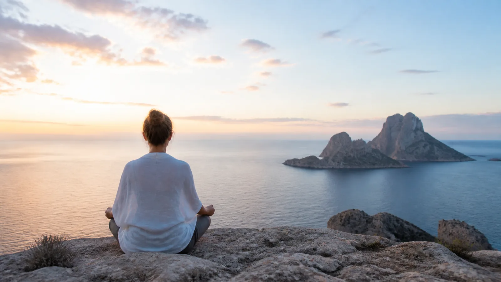 découvrez le concept de voyage spirituel, ses enjeux et sa définition. plongez dans un chemin intérieur riche de significations et d'expériences transformantes, et apprenez comment cette quête peut enrichir votre vie.