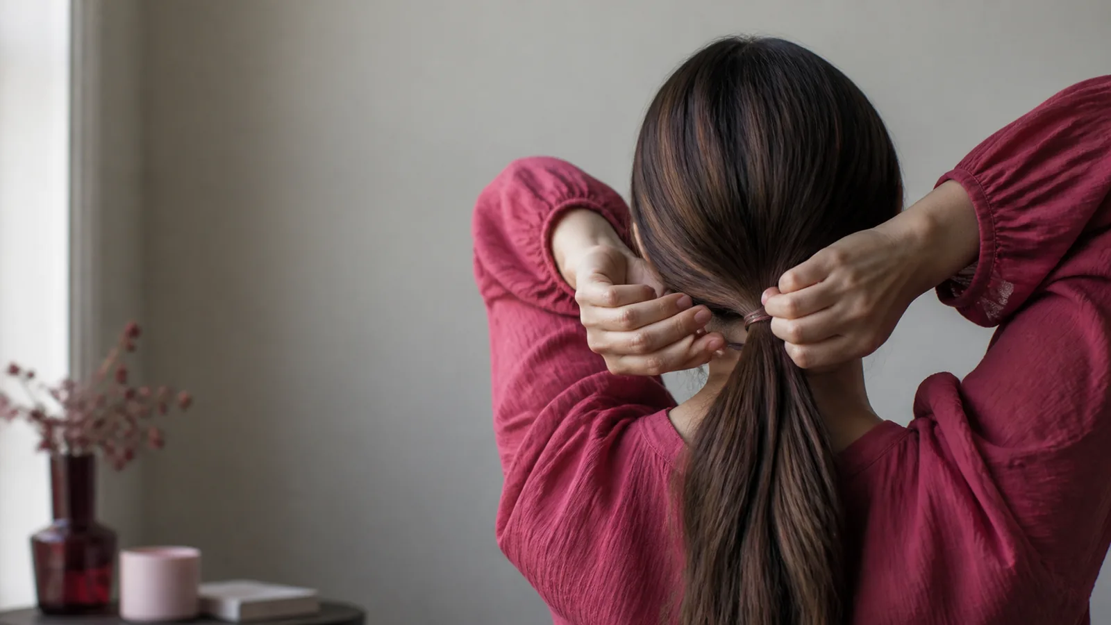 découvrez la coiffure minimaliste : une approche épurée et chic de la coiffure qui privilégie la simplicité et l'élégance. dans cet article, nous vous expliquons sa définition, ses caractéristiques et comment l'adopter au quotidien.
