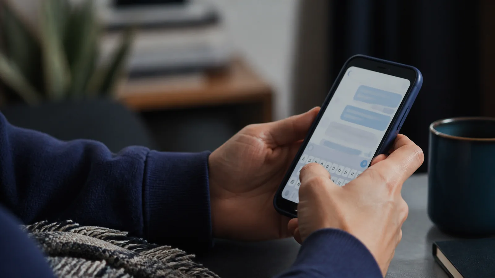 découvrez ce qu'est un chatbot intelligent, ses fonctionnalités, son fonctionnement et son impact sur la communication. apprenez comment cette technologie révolutionne les interactions entre humains et machines.