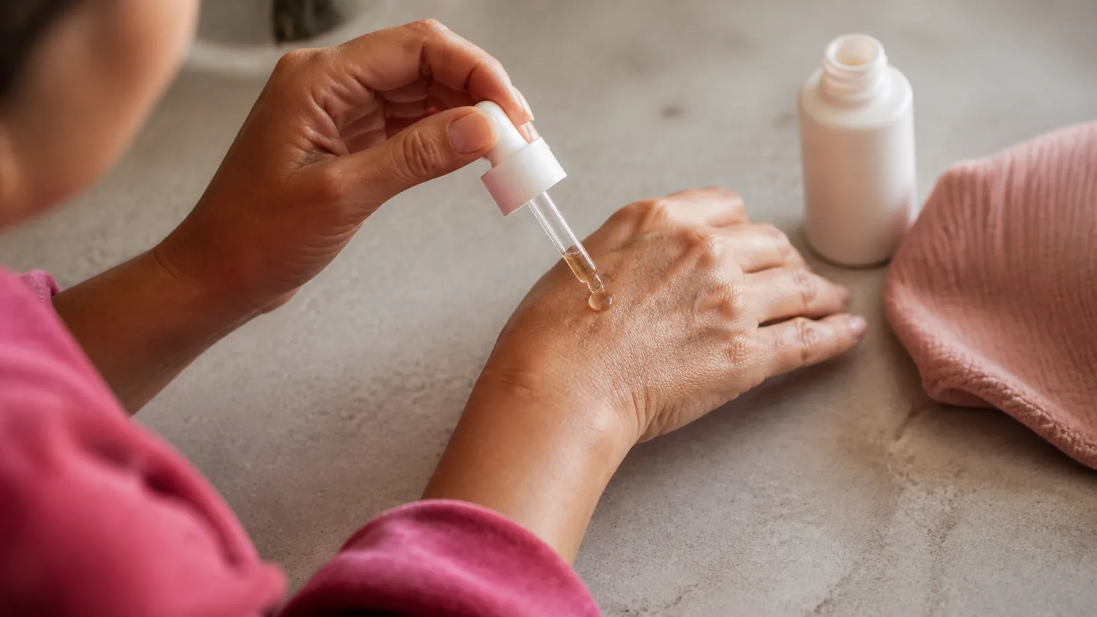 découvrez ce qu'est le soin anti-taches et comment il peut vous aider à atténuer les imperfections cutanées. apprenez les causes des taches sur la peau et les différentes solutions disponibles pour un teint uniformisé et éclatant.