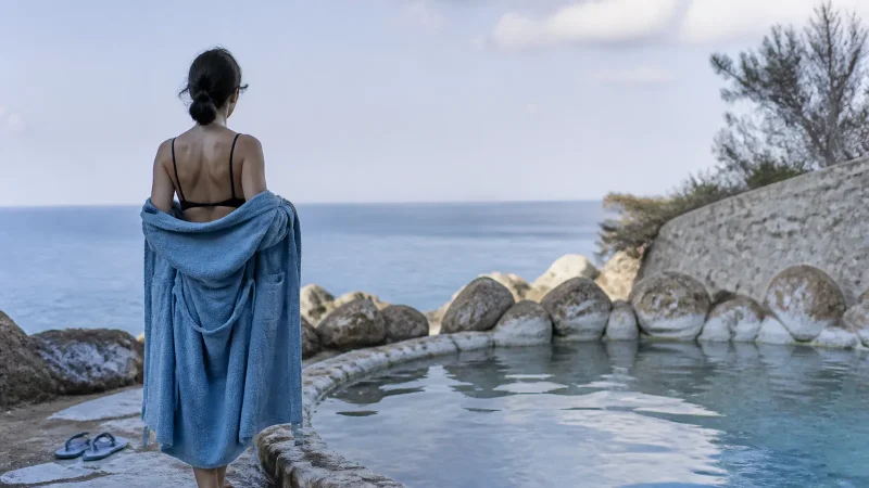 découvrez le tourisme thermal : une forme de voyage axée sur les bienfaits des eaux minérales et des soins thermaux. apprenez-en davantage sur ses origines, ses bienfaits pour la santé et les destinations les plus prisées.
