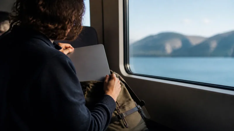 découvrez le concept de voyage digital nomad et plongez dans l'univers de ceux qui allient travail à distance et exploration. apprenez comment ces aventuriers modernes concilient itinérance et carrière tout en vivant des expériences uniques à travers le monde.