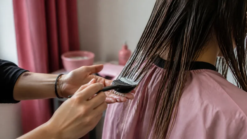 découvrez le soin réparateur pour cheveux : une solution innovante pour revitaliser et restaurer la beauté de vos cheveux abîmés. apprenez-en plus sur ses bienfaits, sa définition et comment il peut transformer votre routine capillaire.